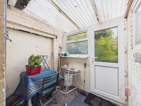 3 bedroom Semi-detached house for sale in Lichfield Avenue, Mansfield, NG18