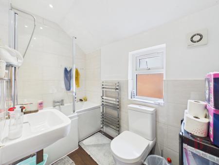3 bedroom Semi-detached house for sale in Highbury Avenue, Bulwell, NG6