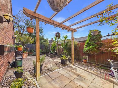 3 bedroom Detached house for sale in Kingfisher Close, Basford, NG6