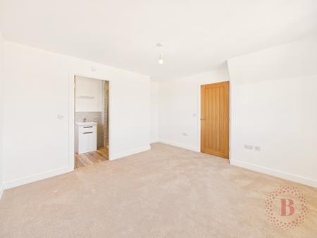5 bedroom Detached house for sale in High Oakham Ridge, Mansfield, NG18