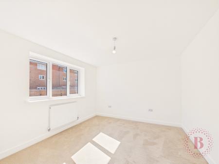 5 bedroom Detached house for sale in High Oakham Ridge, Mansfield, NG18