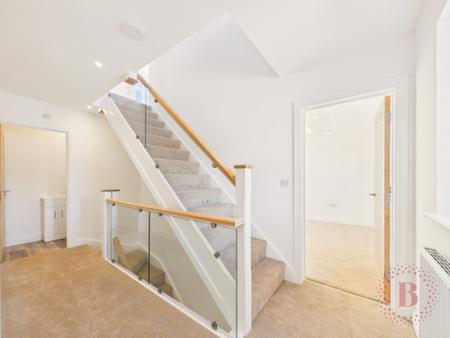 5 bedroom Detached house for sale in High Oakham Ridge, Mansfield, NG18