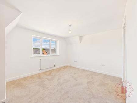 5 bedroom Detached house for sale in High Oakham Ridge, Mansfield, NG18