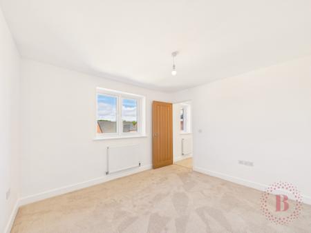 5 bedroom Detached house for sale in High Oakham Ridge, Mansfield, NG18