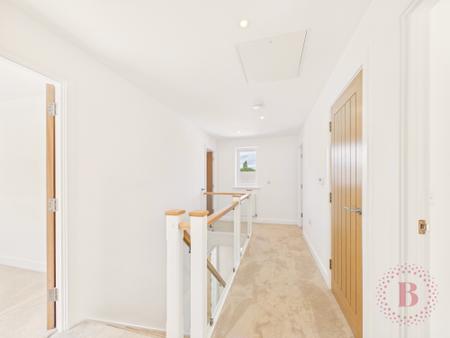 5 bedroom Detached house for sale in High Oakham Ridge, Mansfield, NG18