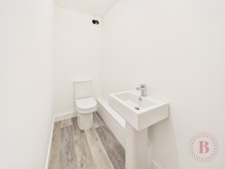 4 bedroom Detached house for sale in The Kingfisher, High Oakham Ri, Mansfield, NG18