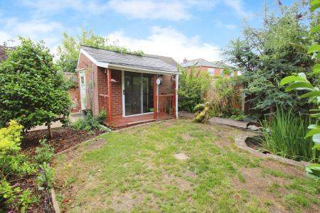 3 bedroom Semi-detached house for sale in Arnold Crescent, Sawley, Sawley, NG10