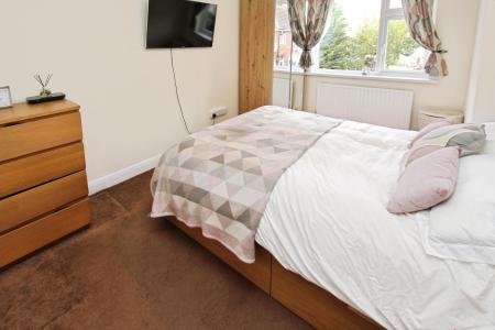 3 bedroom Semi-detached house for sale in Ashfield Avenue, Beeston, Beeston, NG9