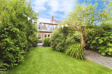 3 bedroom Semi-detached house for sale in Carrfield Avenue, Long Eaton, Long Eaton, NG10