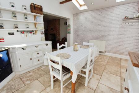 3 bedroom Semi-detached house for sale in Longmoor Lane, Breaston, Breaston, DE72