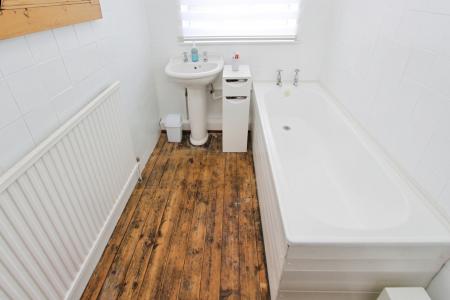 3 bedroom Semi-detached house for sale in Longmoor Lane, Breaston, Breaston, DE72