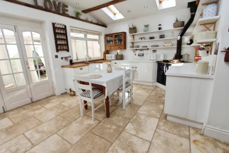 3 bedroom Semi-detached house for sale in Longmoor Lane, Breaston, Breaston, DE72