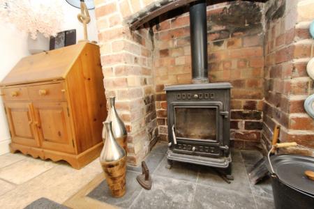 3 bedroom Semi-detached house for sale in Longmoor Lane, Breaston, Breaston, DE72