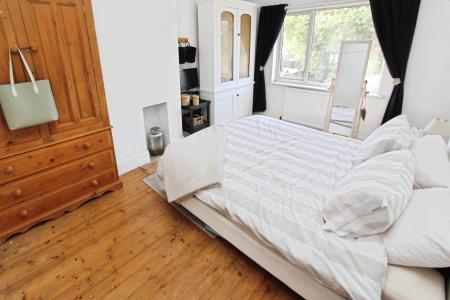 3 bedroom Semi-detached house for sale in Longmoor Lane, Breaston, Breaston, DE72