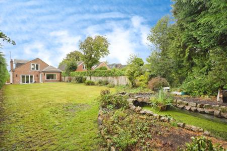 4 bedroom Detached house for sale in Monsom Lane, Repton, DE65