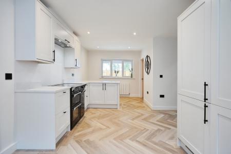 4 bedroom Detached house for sale in Monsom Lane, Repton, DE65