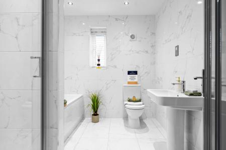 4 bedroom Detached house for sale in Olympia Reach, Beeston, Beeston, NG9