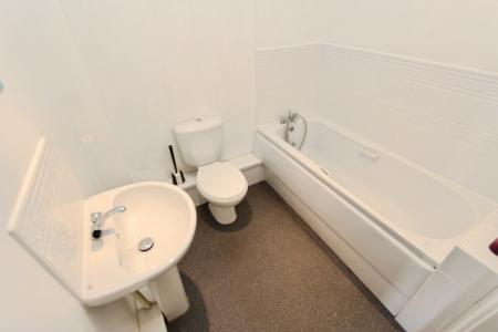 2 bedroom Flat for sale in Peckerdale Gardens, Spondon, Derby, DE21