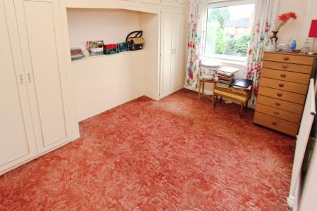 3 bedroom Semi-detached house for sale in Spencer Avenue, Nottingham, NG10