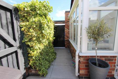 3 bedroom Semi-detached house for sale in Spinney Road, Long Eaton, Long Eaton, NG10