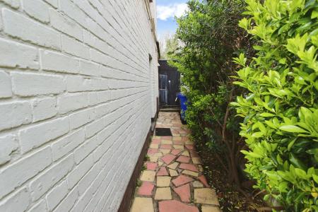 3 bedroom Semi-detached house for sale in Worrall Avenue, Long Eaton, Long Eaton, NG10