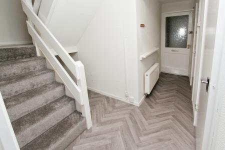 3 bedroom Terraced House to let in Barkla Close, Clifton, NG11