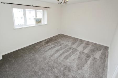 3 bedroom Terraced House to let in Barkla Close, Clifton, NG11