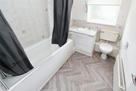 3 bedroom Terraced House to let in Barkla Close, Clifton, NG11