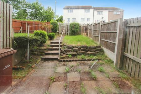 3 bedroom Terraced House to let in Barkla Close, Clifton, NG11