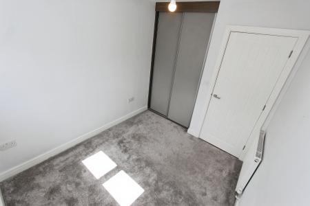 2 bedroom Flat to let in Lily Grove, Beeston, NG9