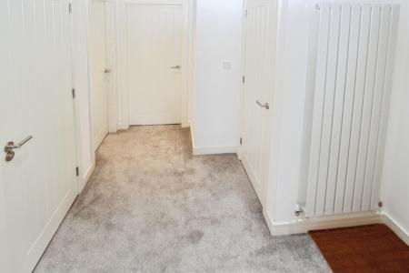 2 bedroom Flat to let in Lily Grove, Beeston, NG9