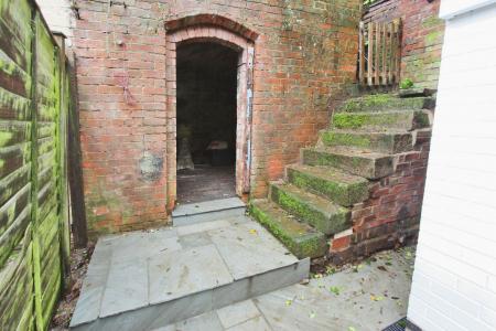 4 bedroom Terraced House to let in Nottingham Road, Stapleford, NG9