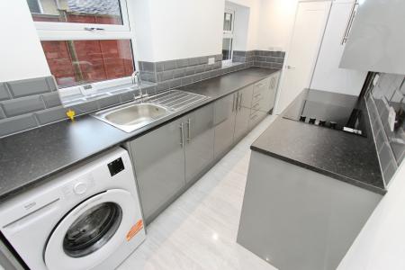 4 bedroom Terraced House to let in Nottingham Road, Stapleford, NG9