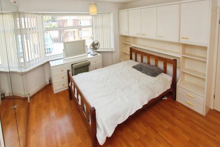3 bedroom Semi-detached house for sale in Smithfield Avenue, Trowell, NG9