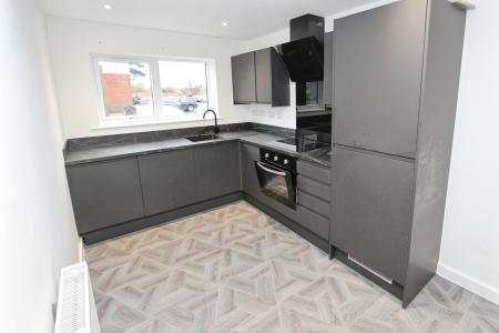 3 bedroom Semi-detached house to let in Tulip Street, Beeston, NG9