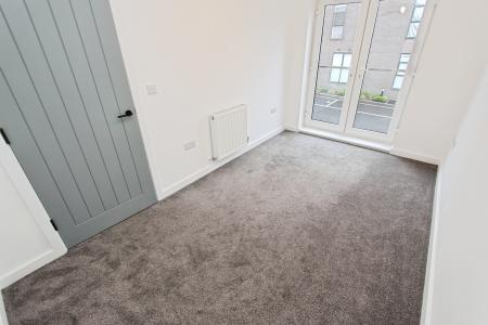 3 bedroom Semi-detached house to let in Tulip Street, Beeston, NG9