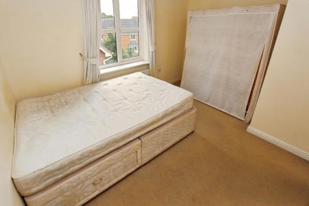 2 bedroom Flat to let in Johnson Way, Chilwell, NG9