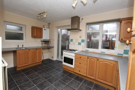 2 bedroom Semi-detached house to let in Carrfield Avenue, Toton, NG9