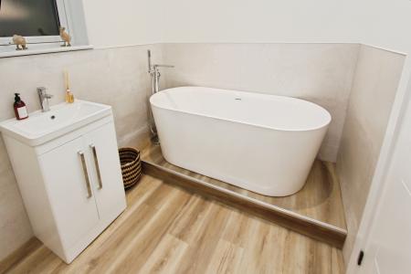 2 bedroom Detached bungalow for sale in Grove Street, Beeston, Beeston, NG9