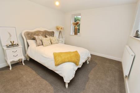 2 bedroom Detached bungalow for sale in Grove Street, Beeston, Beeston, NG9