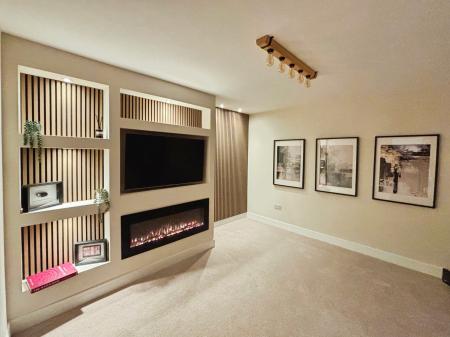 3 bedroom Semi-detached house for sale in Gregory Avenue, Breaston, DE72