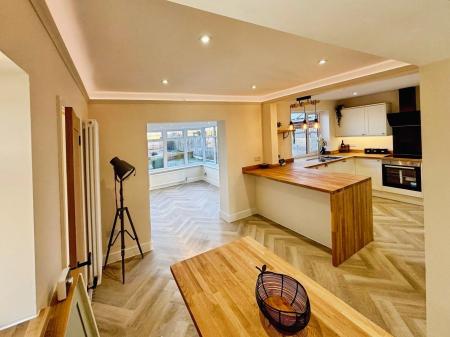 3 bedroom Semi-detached house for sale in Gregory Avenue, Breaston, DE72