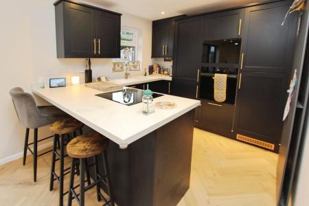 3 bedroom Detached house for sale in Salcey Drive, Trowell, NG9