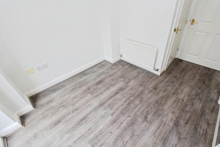3 bedroom Town house to let in Moody Close, Chilwell, NG9
