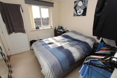3 bedroom Town house to let in Moody Close, Chilwell, NG9
