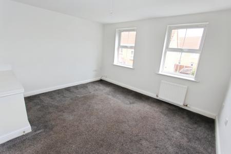 3 bedroom Town house to let in Moody Close, Chilwell, NG9