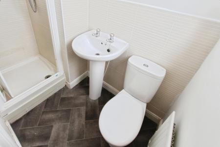 3 bedroom Town house to let in Moody Close, Chilwell, NG9