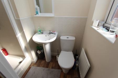 3 bedroom Town house to let in Moody Close, Chilwell, NG9