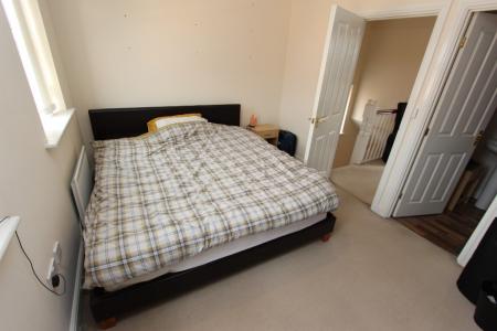 3 bedroom Town house to let in Moody Close, Chilwell, NG9