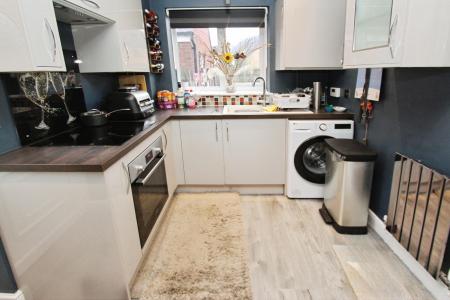 3 bedroom Semi-detached house for sale in Eliot Close, Long Eaton, Long Eaton, NG10